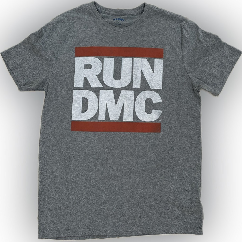 Old Navy Men’s T-shirt “RUN DMC”.